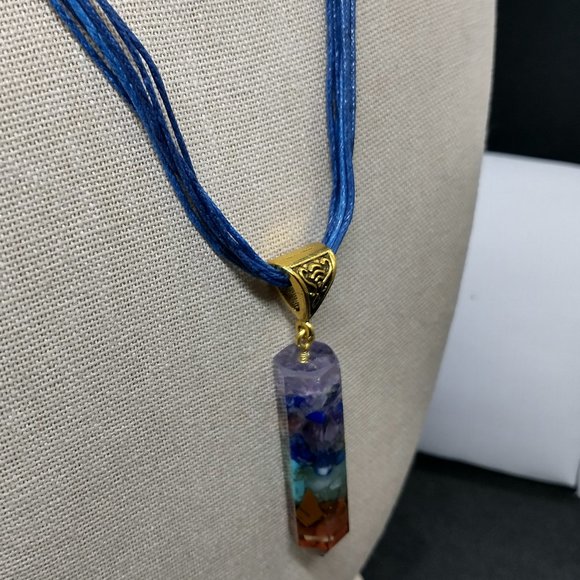 Energy Quartz point pendant necklace with Seven Chakra stones for Men or Women - Picture 6 of 13